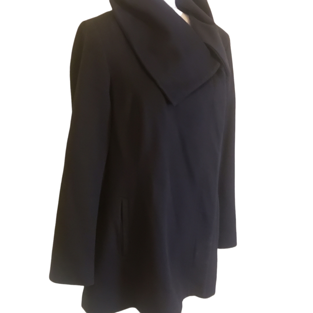 Saks Fifth Avenue Women's Wool Coat - Size 16, Black, oversized Collar - Picture 11 of 11